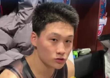 赏金女王模拟器-太高效了,山东18岁小将王证生涯第二战登场3分钟轰下11分