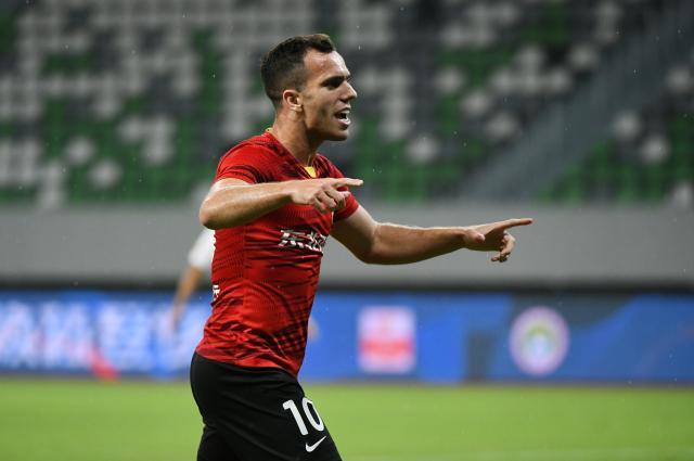 赏金女王-【中超】儒尼奥尔两球 亚泰3比1大连人锁定赛区榜首